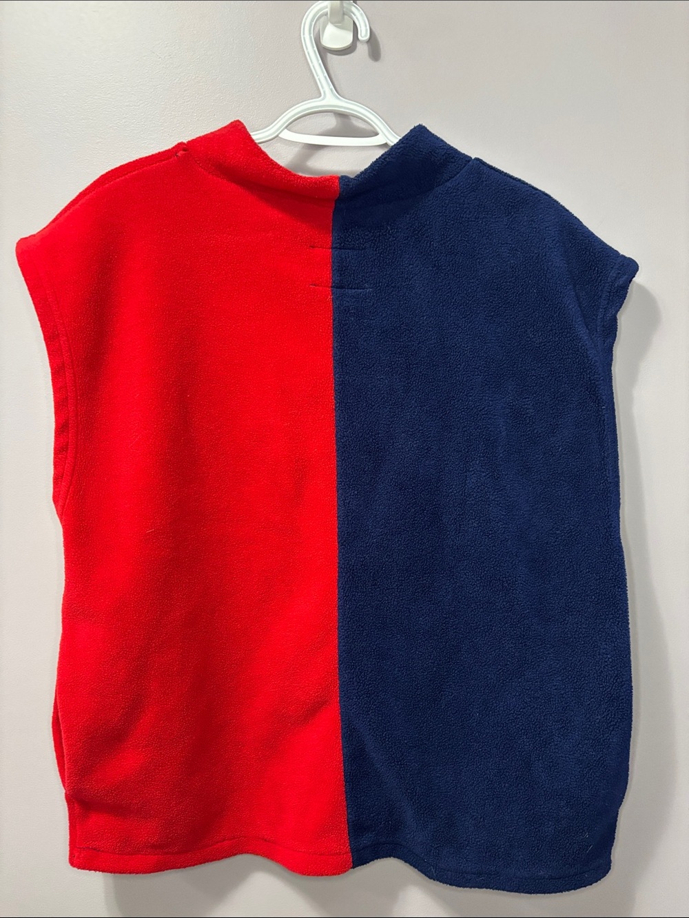 Vintage Canada Soft Fleece Red & Navy Vest XL Unisex - Picture 3 of 5